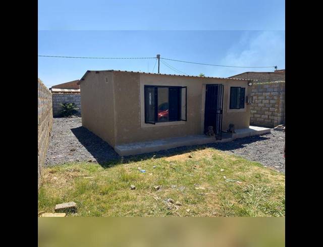 1 BEDROOM HOUSE FOR SALE IN BOTLENG EXT 4
